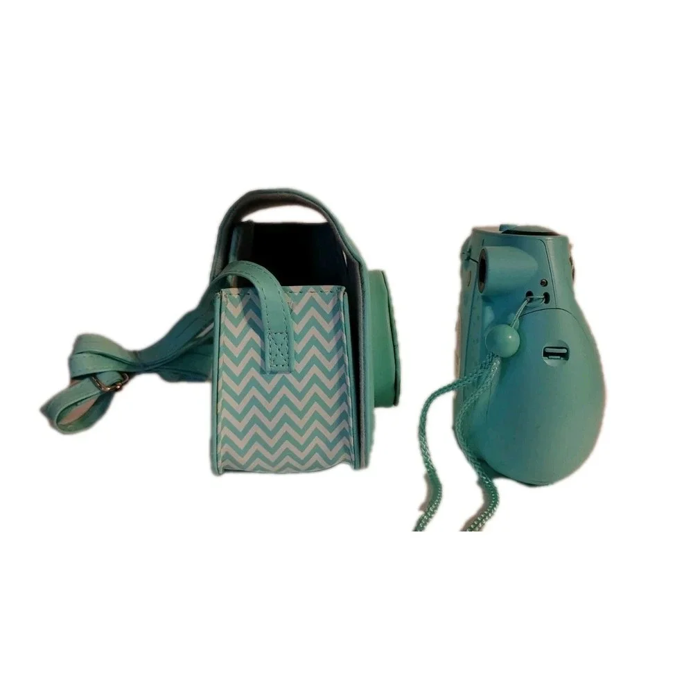 Fujifilm Instax Mini 7S Seafoam Green Instant Film Camera W/ Carrying Case